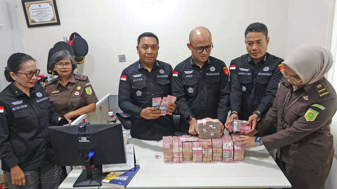Uang Pengembalian