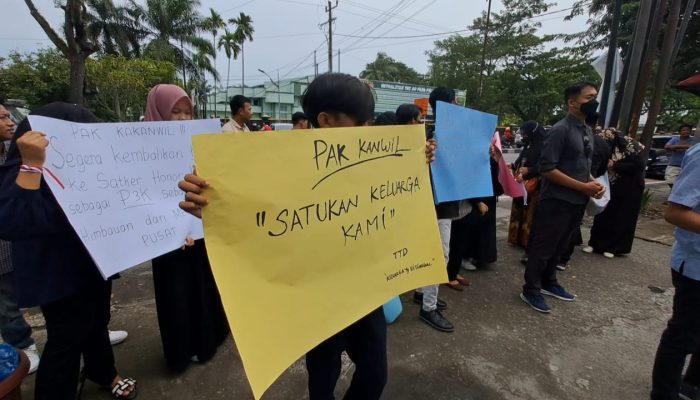 Kunker ke Sumut, Wamen Agama RI Diharap Pertanyakan Lambannya Penataan Guru PPPK