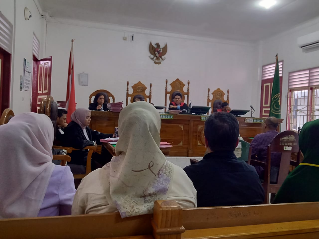 Pegawai BRI Medan saat menjalani sidang di PN Medan