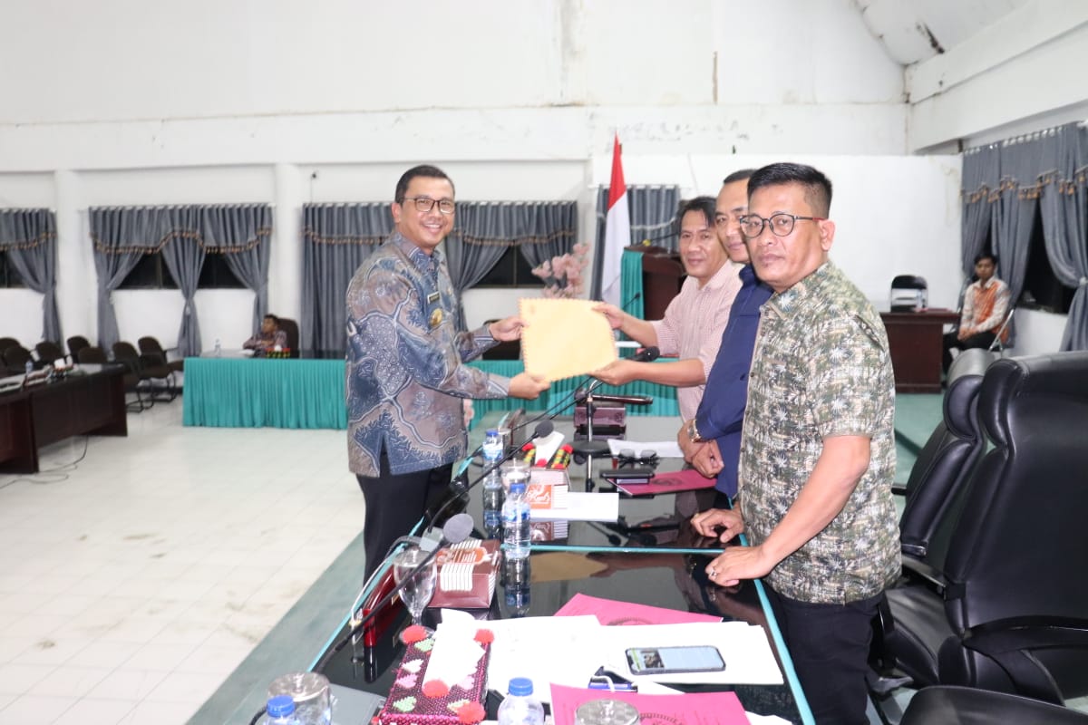 Pjs Bupati Tòba