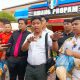 Dwi Ngai Sinaga saat melaporkan Kapolres Taput ke Propam Polda Sumut