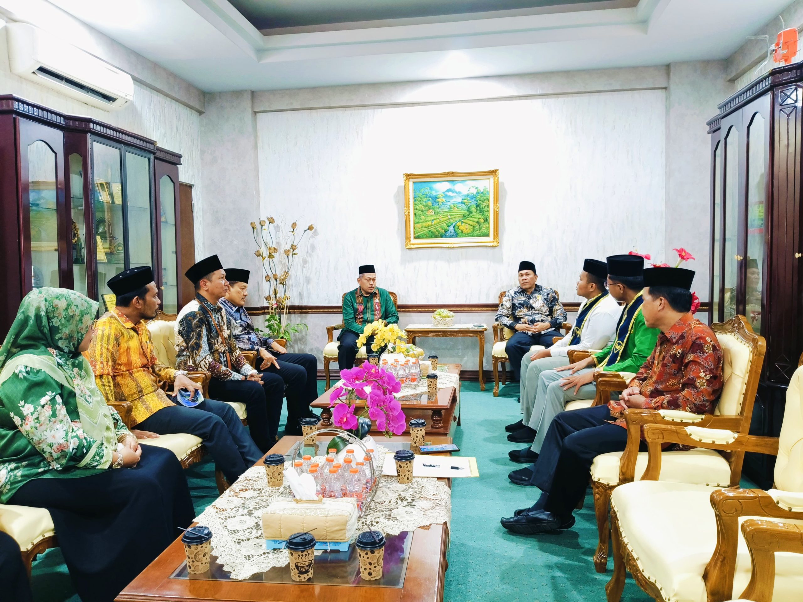 Kakanwil Kemenagsu saat menerima para inisiator muda moderasi beragama
