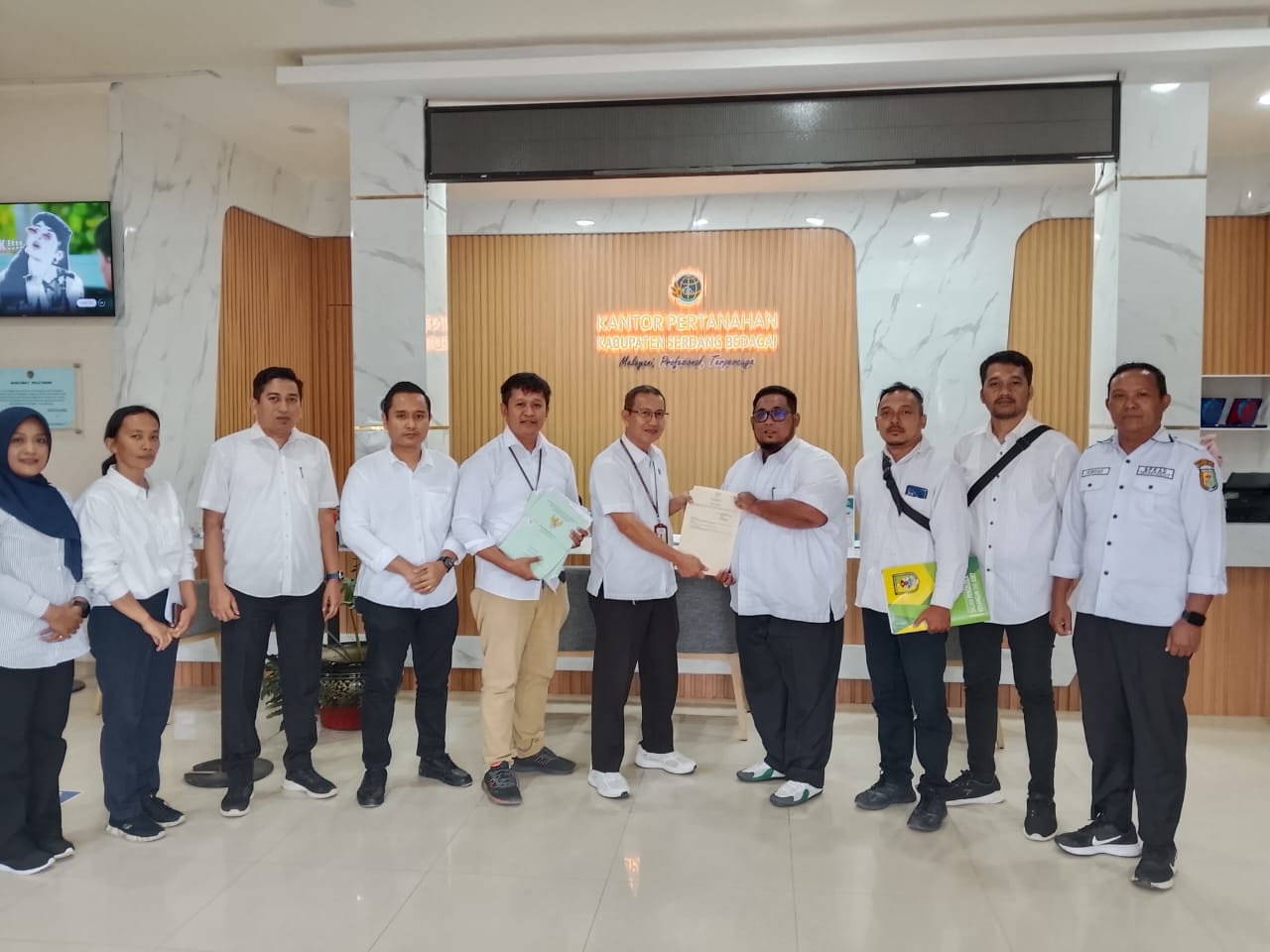 Penyerahan Sertipikat