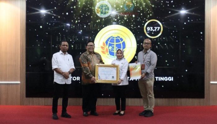 Kantor Pertanahan Kota Tebing Tinggi Terima Hasil Penilaian Kepatuhan Pelayanan Publik 2024 dari Ombudsman