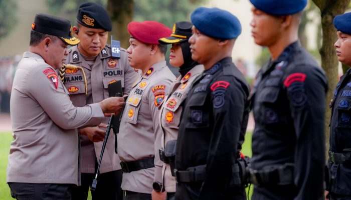 Kapolri Hadiahi Pin Emas kepada Kompol Pandu Winata, Ini Prestasinya!