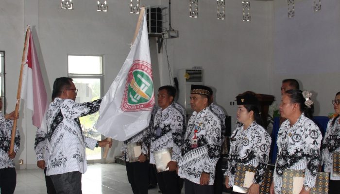 Ilyas Sitorus Lantik Pengurus PGRI Nias Utara, Tekankan Kekompakan dan Kemajuan Pendidikan
