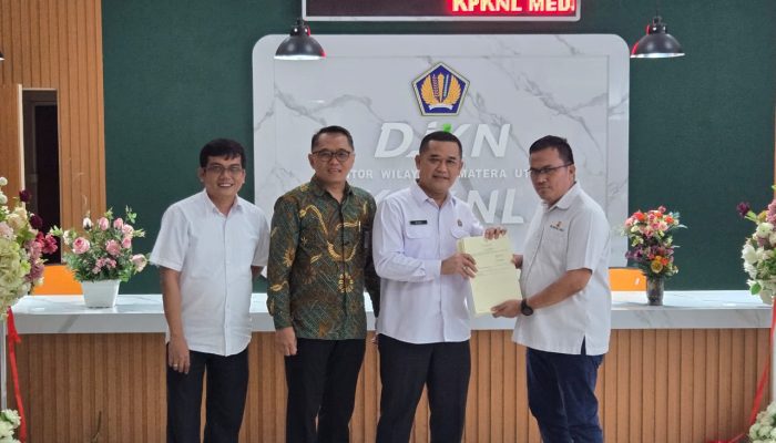 Kantah Sergai Serahkan Sertifikat Aset Milik Kementerian PUPR dan Gelar Forum Konsultasi Publik