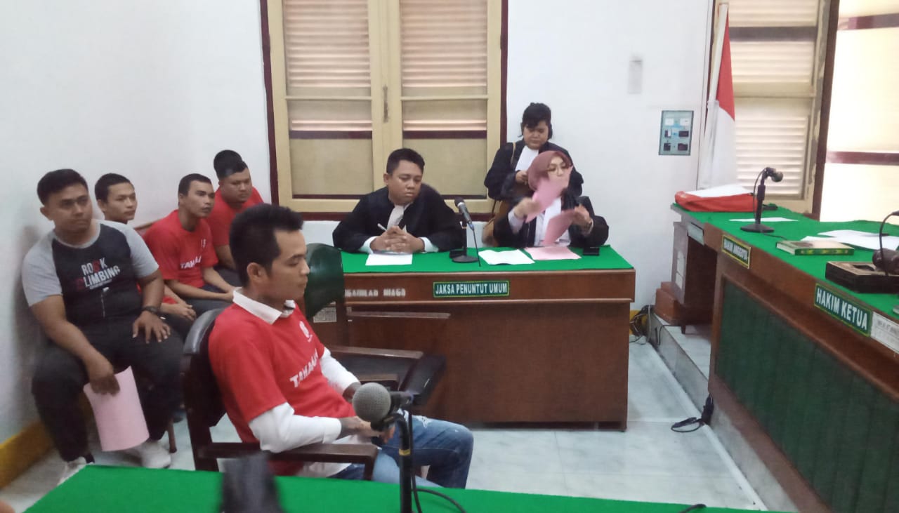Arjuna saat menjalani sidang tuntutan di PN Medan