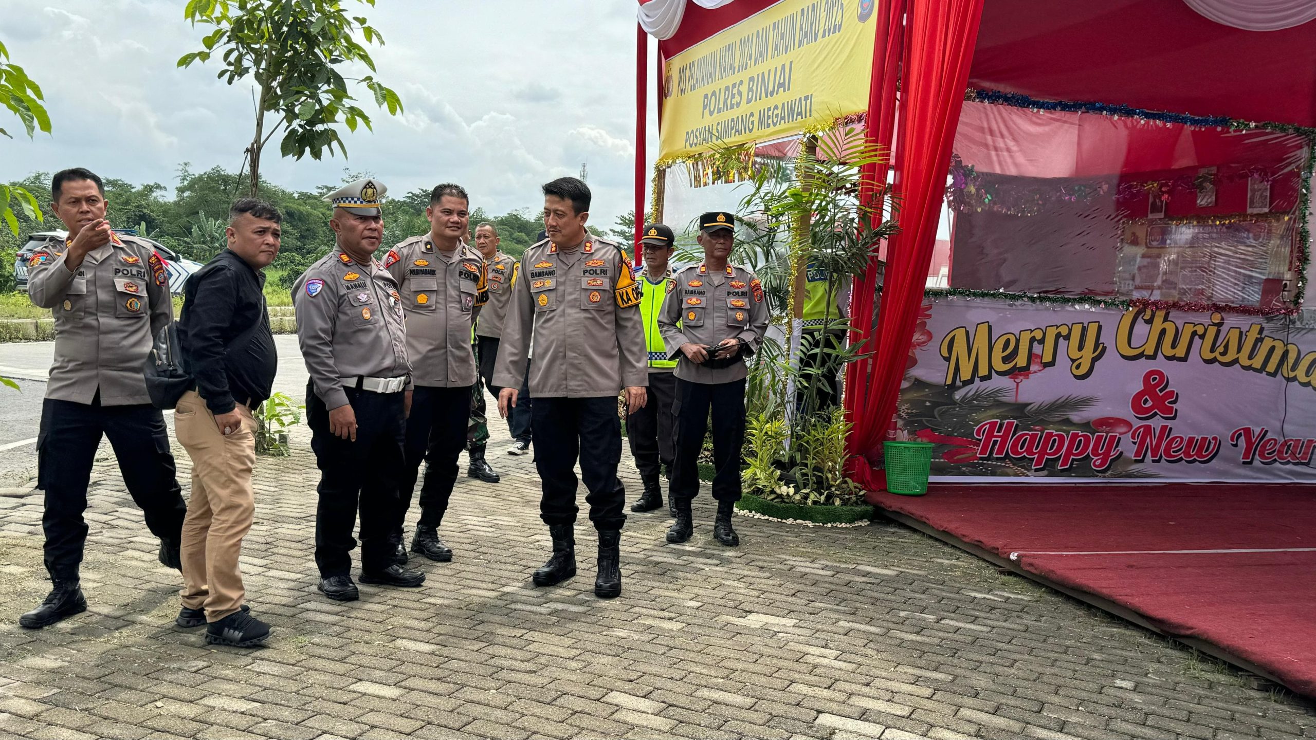 Tinjau Kesiapan Pos Pengamanan