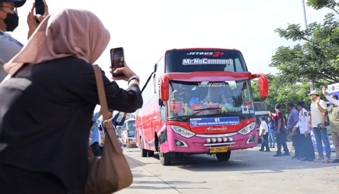 Mudik Gratis Nataru 2024, Pj Gubernur Sumut Lepas 1.187 Pemudik, Termasuk 40 Penyandang Difabel