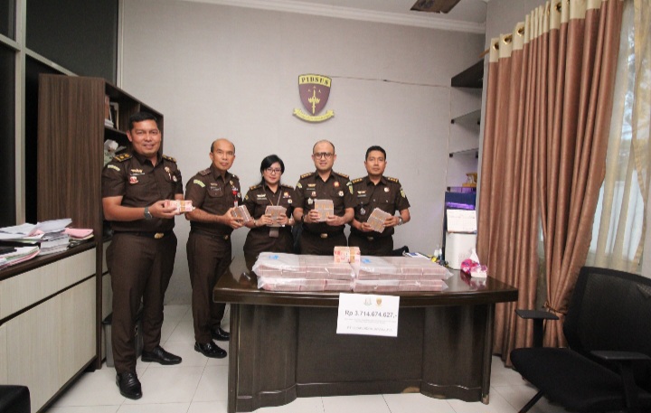 3,7 M Uang Pengembalian