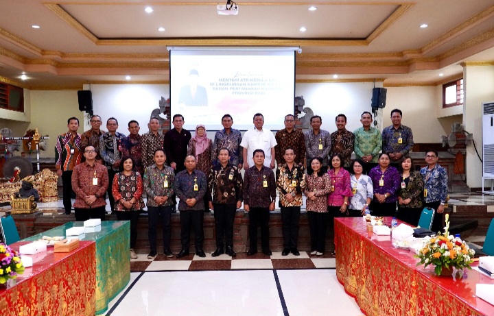 Menteri Nusron di Bali