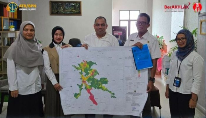 Kantor Pertanahan Tapanuli Utara Serahkan Laporan Pembaharuan Peta Zona Nilai Tanah ke BPN Sumut