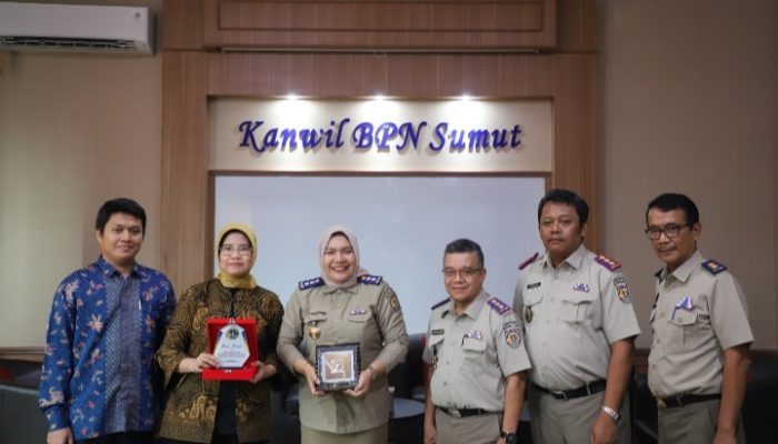 Sekretariat Jenderal DPR RI Beri Apresiasi dan Cinderamata kepada Kanwil BPN Sumut