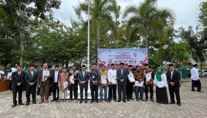 Kantah Sergai Serahkan Sertifikat Tanah Wakaf pada Peringatan Hari Amal Bhakti Ke-79 Kemenag