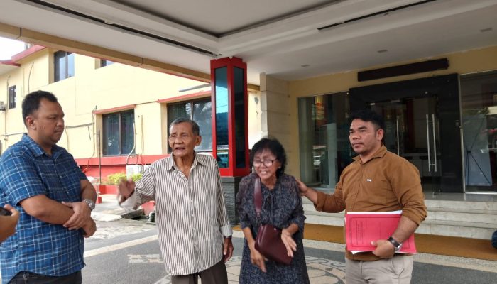 Datangi Polda Sumut, Korban Penyerobotan Lahan di Asahan Histeris