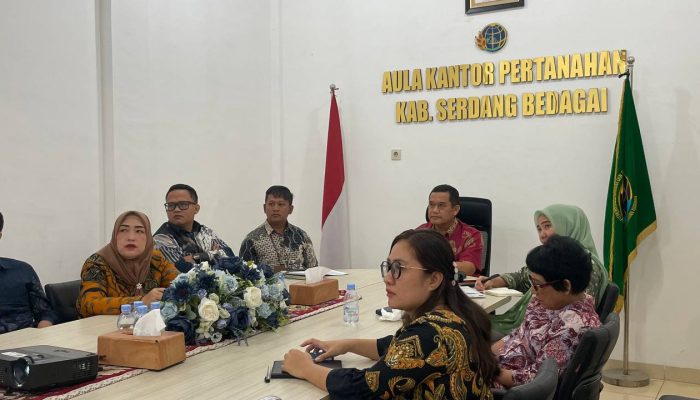 Jajaran Kantah Sergai Ikuti Pengarahan Kepala Kanwil BPN Sumut Secara Daring