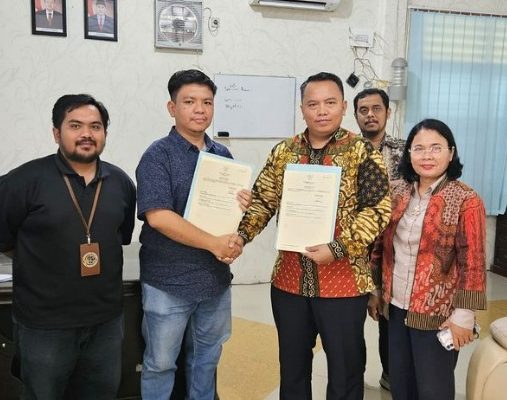 Kantah Simalungun Serahkan 62 Sertipikat BMN Kementerian PUPR
