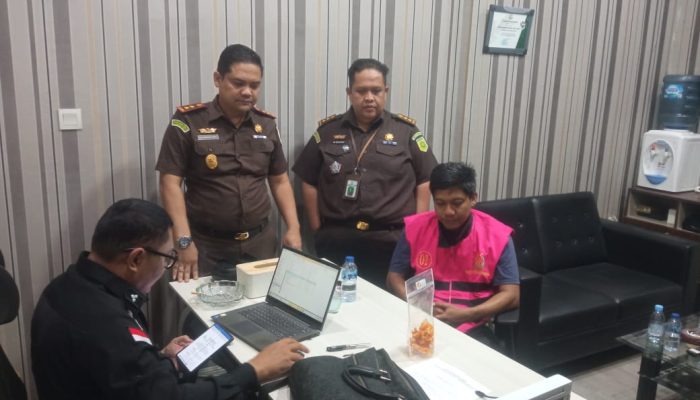 Tim Tabur Kejati Sumut Amankan Tersangka DPO Dugaan Korupsi Pembangunan Stadion Madina