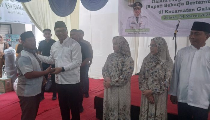 Bupati Deli Serdang Gelar Program “Berjemur” di Galang, Berbagai Bantuan Disalurkan