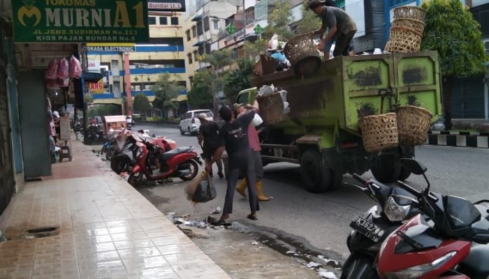 Gaji Pekerja DLH Binjai Akhirnya Dibayarkan Setelah Aksi Mogok