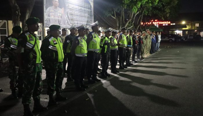 Tim Gabungan TNI-Polri Gelar Patroli Jaga Kamtibmas Selama Ramadan
