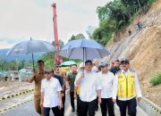 Tinjau Perbaikan Jalan Batu Jomba, Bobby Nasution Pastikan Jalur Aman untuk Pemudik