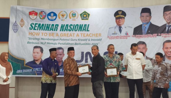 Seminar Nasional Pendidikan JMSI, KH Muhammad Nuh: Kita Harus Bangga Menjadi Guru