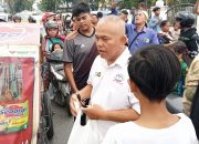 Dipimpin HA Nuar Erde, Wartawan di IMO Sumut Berbagi Berkah Ramadan Kepada Pengguna Jalan