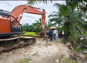 Portal Jalan di Gambus Laut, Warga Kesulitan Akses, PT Jui Shin Mengaku Dirugikan