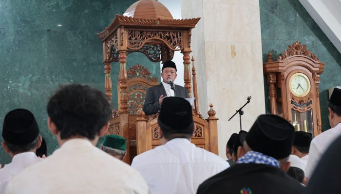 Menteri Nusron Bahas Tiga Pesan Usai Ramadan Saat Jadi Khatib Salat Idulfitri 1446 H