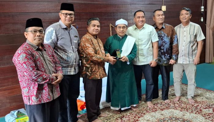 Pendampingan Wisata Religius, FDK UINSU Kunjungi Tuan Guru Besilam Zikmal Fuad