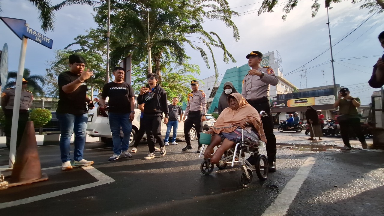 Bakti Sosial