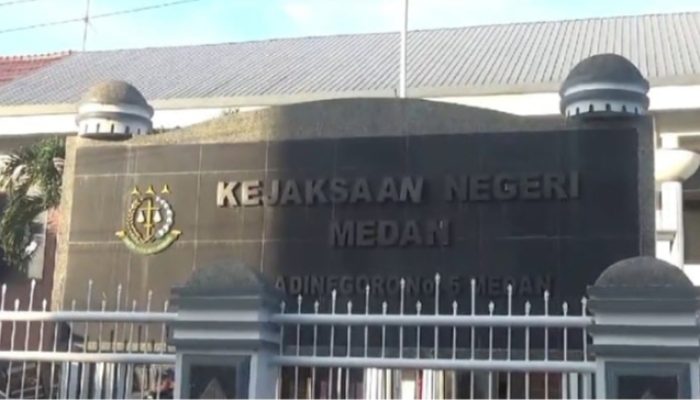 Keluarga Doris Memohon Tuntutan Ringan dari Jaksa untuk Doris dan Riris