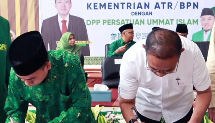 Dorong Pemanfaatan Tanah Wakaf Produktif, Dirjen PHPT dan DPP PUI Teken Kerja Sama di Sukabumi