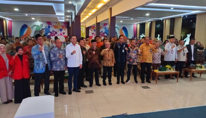 Jadi Keynote Speech Seminar Nasional Guru di Medan, Wamen Dikdasmen RI Prof. Atip Dorong  Para Guru Jadi Fasilitator Pembelajaran