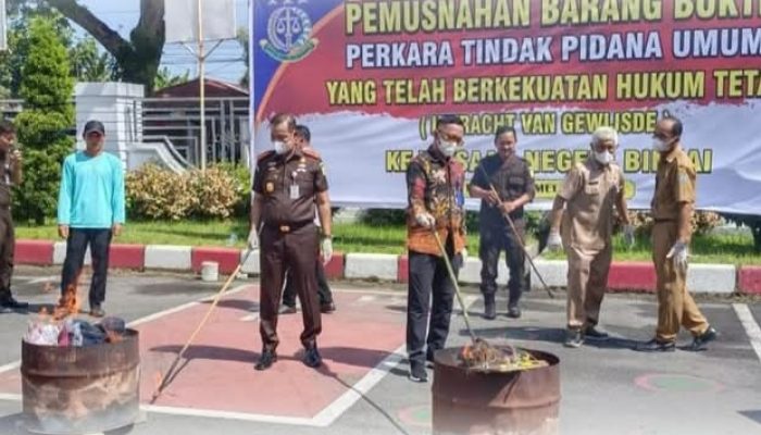 Pemko Binjai Ikuti Pemusnahan Barang Bukti Tindak Pidana Umum Bersama Kejari