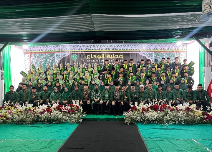 Wisuda Santri