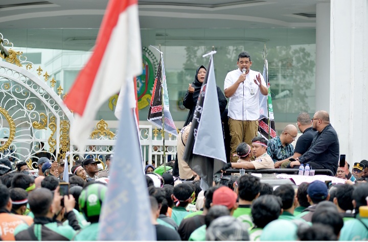 Demo Ribuan Ojol