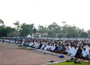 Maknai Iduladha sebagai Pengorbanan Pemimpin untuk Rakyat, Gubernur Bobby Salat Iduladha dan Serahkan Hewan Kurban di Deliserdang
