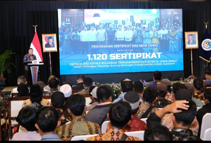1.120 Sertipikat Tanah Diserahkan