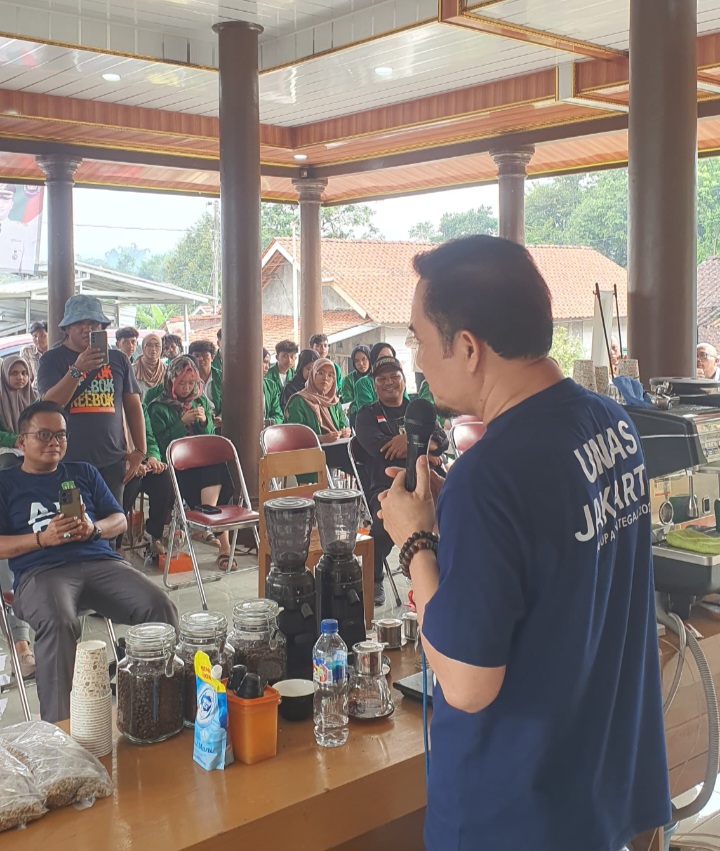 Pengabdian Masyarakat Mahasiswa UNAS