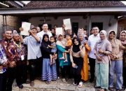Serahkan Sdrtipikat di Pacitan
