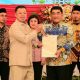 Serahkan Sertipikat di Sulut, Menteri Nusron Komitmen Selesaikan PR Presiden Prabowo di Bidang Pertanahan