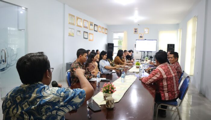 Kantah Toba Gelar Rapat Tindak Lanjut Hasil RAKERDA 2025 dan Launching Peralihan Hak Elektronik