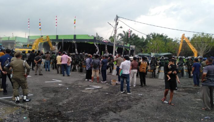 Dentuman Alat Berat Robohkan Cafe Duku Indah, Pemprov Sumut Tegas Tertibkan Hiburan Malam Ilegal