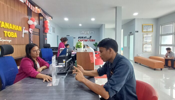 Kantah Toba Fasilitasi Survei Kepuasan dan Persepsi Anti Korupsi
