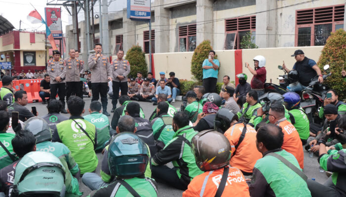 Kapolres Binjai Bersama Driver Ojol Gelar Doa Bersama untuk Almarhum Affan Kurniawan
