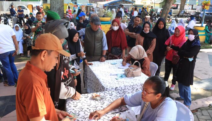 Pemko Binjai Gelar Gerakan Pangan Murah, Warga Antusias Beli Sembako Harga Terjangkau