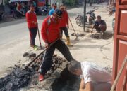 Kades Kolam Jupri Purwanto Ajak Warga Peduli Lingkungan Lewat Gotong Royong